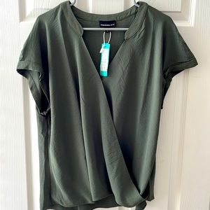 NWOT - Fortune + Ivy Mallory Surplice Top - Olive XL